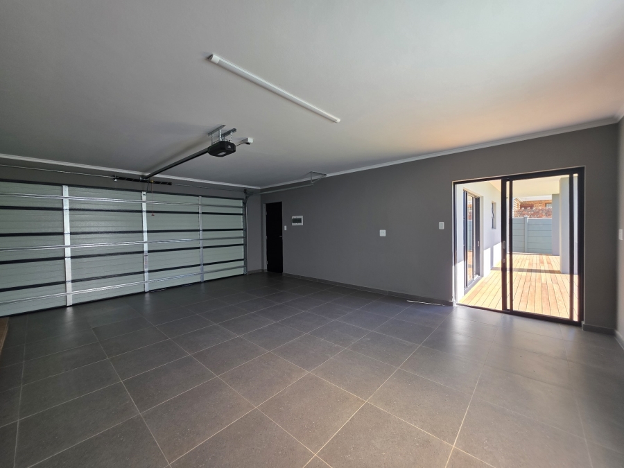 3 Bedroom Property for Sale in Wavecrest Eastern Cape